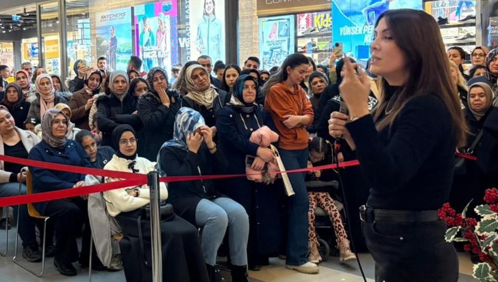 Yazar Dilek Cesur MalatyaPark’ta Okurlarıyla Buluştu