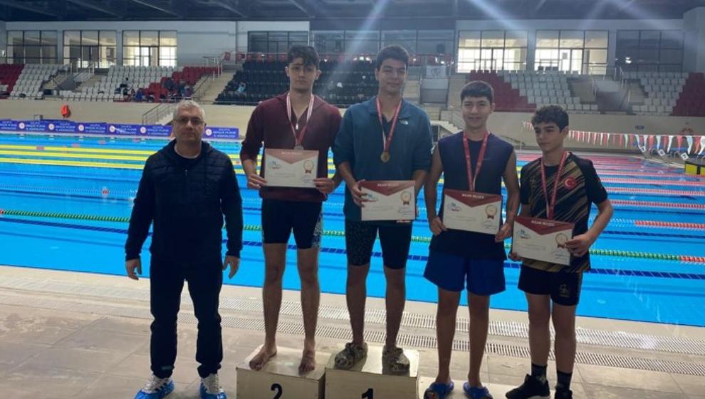 Yüzme Okul Sporları Final müsabakalarında dereceye giren sporcular Belli oldu.