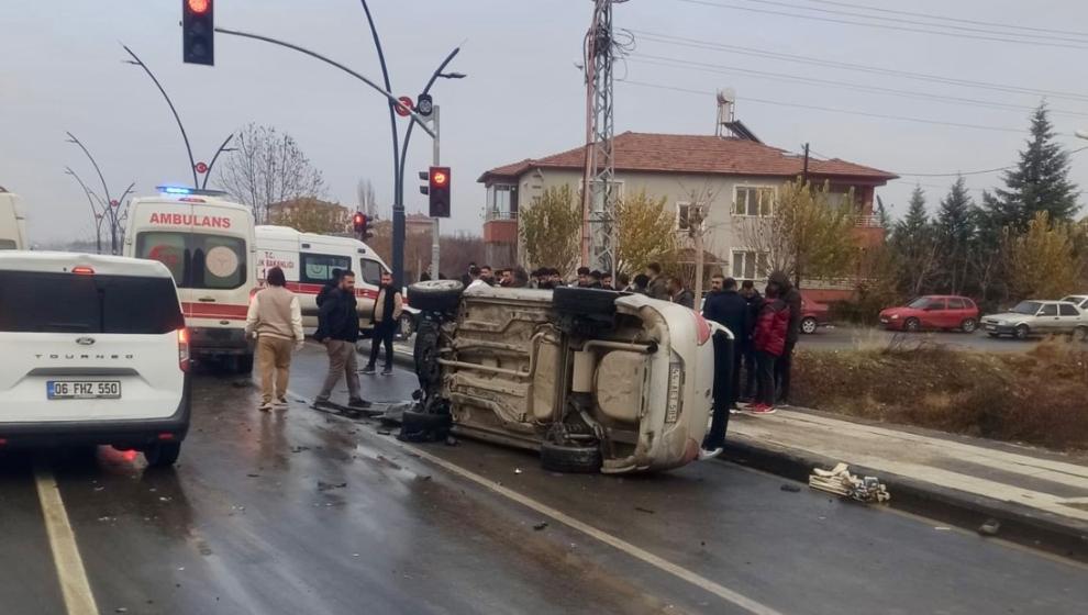 Zincirleme Kazada  5  Kişi Yaralandı..