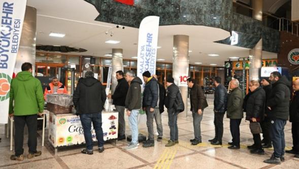 Büyükşehir Belediyesi  Maşti'de  Yolculara Çorba  Ismarladı..