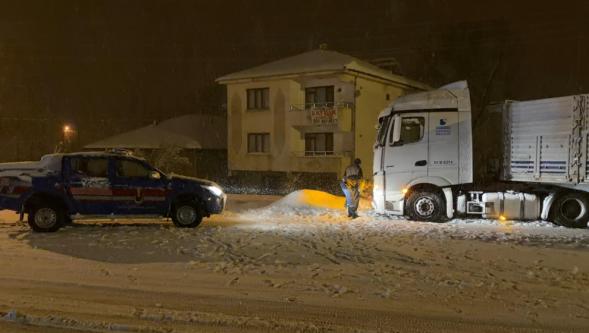 Zorunlu Haller Dışında Trafiğe Çıkılmasın