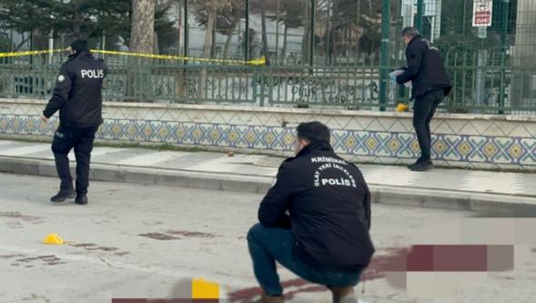 Biri  16  Diğeri 17  Yaşında Bıçakla  Kavga !