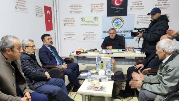 Emekli  Yardıma Muhtaç Hale Getirildi