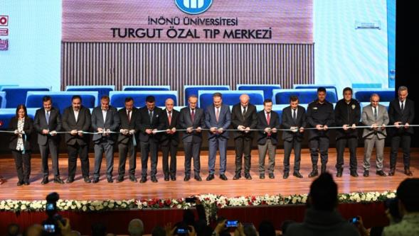 Tam Dört Katından Daha Fazla Bir Büyüklük.