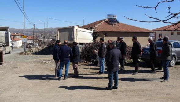 Freni Boşalan Kamyon Eve  Girdi..