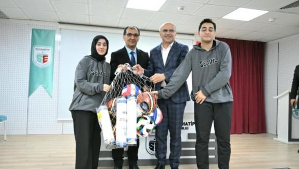 "Çalışırsanız Başarırsınız"