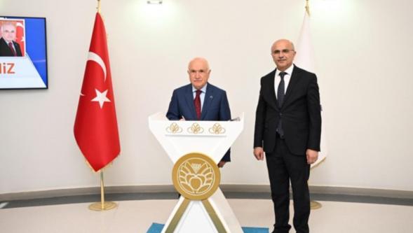 TBMM Eski Başkanı Cemil Çiçek,Başkan  Er'i Ziyaret Etti.