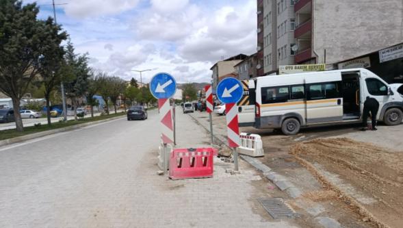 D-300 Karayolu'nda Bitmeyen Çalışma....