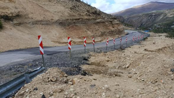 Elbistan Yolunda Çökme Engellenemiyor