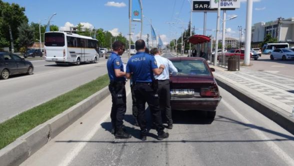 Malatya'da Yolcu Otobüsü ile Otomobil Çarpıştı: 5 Yaralı