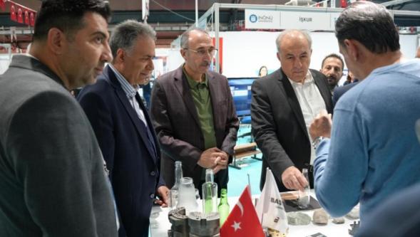 Paydaş Üniversitelerin Rektörleri İpekyolu Kariyer Fuarı'nı Ziyaret Etti.