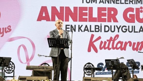 Sami Er Anneler Gününde Sözünü Tuttu..