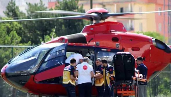 Bacağı Kırılan Yaşlı Adam Ambulans Helikopterle Malatya'ya Sevk Edildi