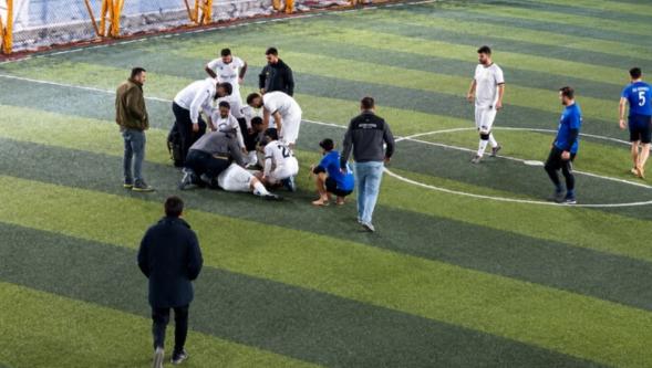 Eğitimli Personel ,Halı Saha'da  Hayat  Kurtardı..