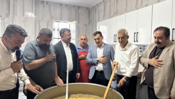 Karacaahmet Sultan Dergahı'nda Aşure Lokması Paylaşıldı