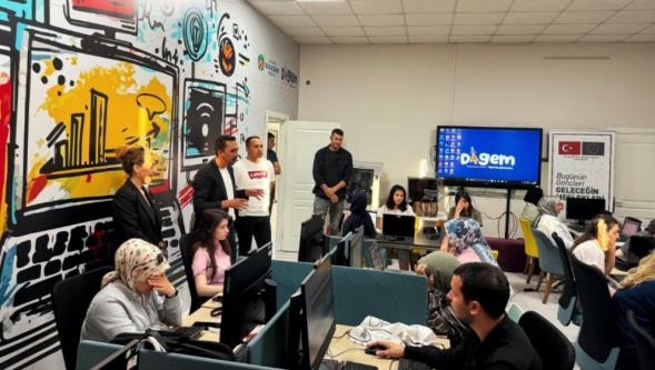 Türk Büro-Sen'den Adalet Adaylarına Ücretsiz Klavye Kursu Desteği