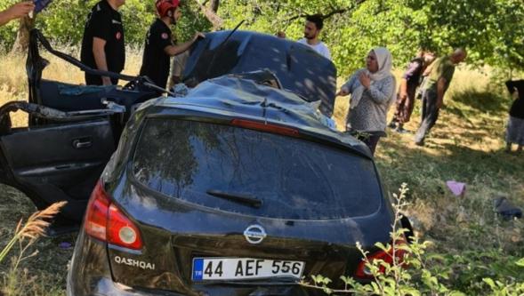 Araç Şarampole Devrildi, 1  Kişi Yaralandı.