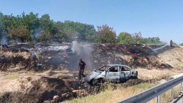 Bariyerlere Çarpan Otomobil Alev Aldı: 1 Ölü, 1 Ağır Yaralı