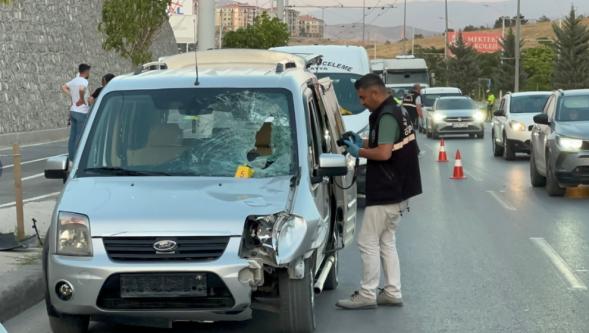 Karşıya Geçmek İsterken Canından Oldu