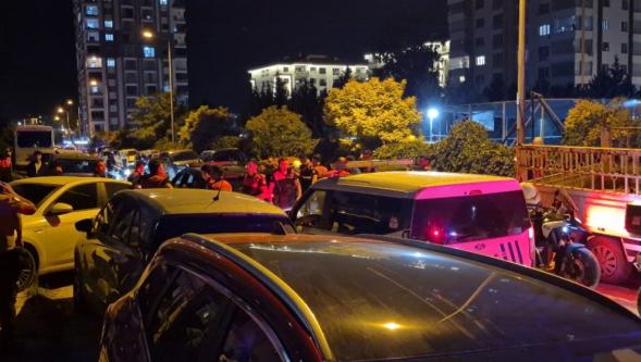 Bıçaklı Kavga: 1 Yaralı, 2 Gözaltı