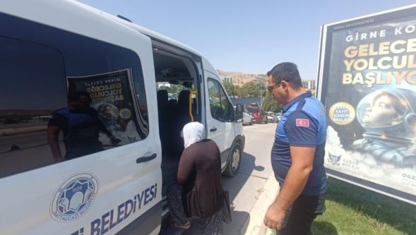 Hastane Çevresinde Dilencilere Zabıta Operasyonu: 3 Kişi Yakalandı