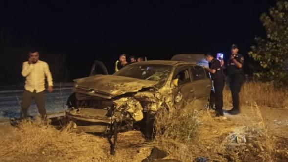 Tır ile İki Otomobil Çarpıştı: 7 Yaralı