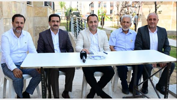 Vekil  Babacan ve  Başkan  Taşkın ,Zafer Mahallesi'nde..