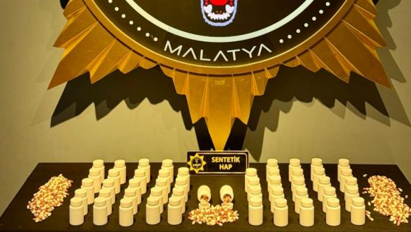 2 Bin 920 Sentetik Ecza Ele Geçirildi