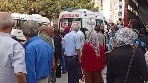 Milletvekili Veli Ağbaba Pazarda Fenalaşarak Hastaneye Kaldırıldı