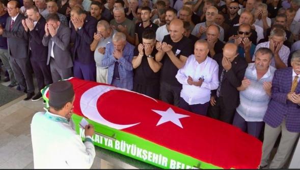 Oral Çelik Son Yolculuğuna Uğurlandı.