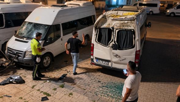 Otomobil Otoparka Uçtu, Ortalık Savaş Alanına Döndü