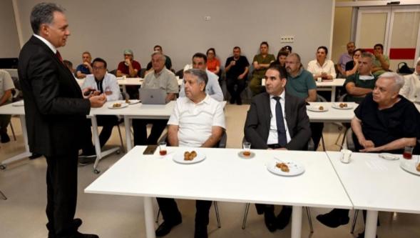 Rektör Akpolat, Karaciğer Nakli Enstitüsünü Ziyaret Etti