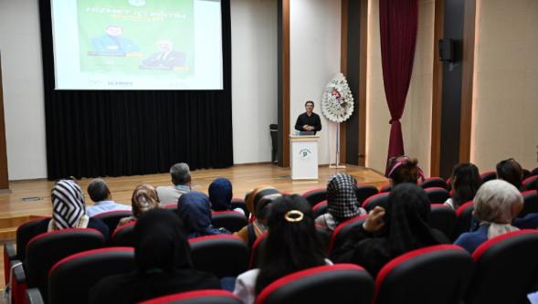 Yeşilyurt Belediyesi'nden Eğitimcilere Yeni Dönem Öncesi Hizmet İçi Eğitim