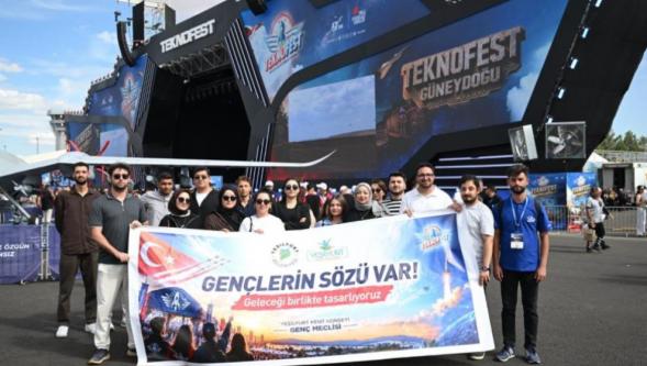 Yeşilyurt Belediyesi'nden Gençlere TEKNOFEST Gezisi
