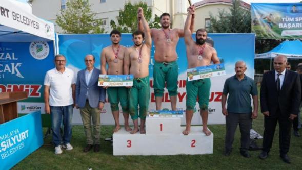 "21. Uluslararası Turgut Özal Karakucak Güreşleri" Büyük Bir Coşkuya Sahne Oldu