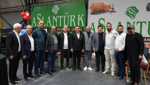 Sadıkoğlu Tarım Fuarında Sektör Temsilcileriyle Buluştu