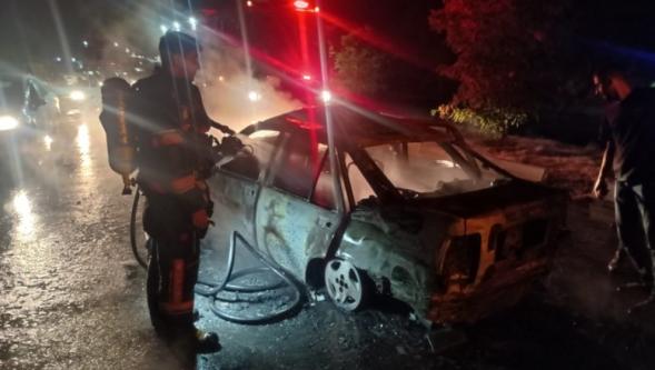 Tohma Köprüsü'nde Kaza: 4 Yaralı, Bir Araç Yandı
