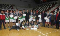 Genç erkekler voleybolda dereceye giren takımlar belli oldu