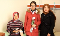 Öğrencilerinden hastalara kandil ziyareti