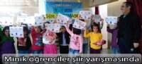 Minik öğrenciler şiir yarışmasında bütün hünerlerini sergiledi