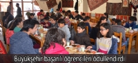 Büyükşehir başarılı öğrencileri ödüllendirdi