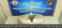 Polis bir şahsın üzerinde 4 kilo 650 gram uyuşturucu madde ele geçirdi