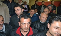 Ak parti  '' EVET'i'' vatandaşa  bire bir anlatıyor.