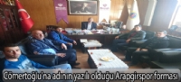 Cömertoğlu'na adının yazılı olduğu Arapgirspor forması