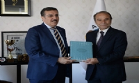 Bakan Tüfenkci'den Arguvan Belediyesine ziyaret