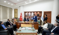 Bakan Özlü, Malatya Büyükşehir Belediyesini ziyaret etti
