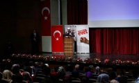Numan kurtlmuş:Adama sormazlar mı, siz niye Türkiye'deki referanduma karışıyorsunuz?