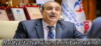 Malatya Stadyumu'nun çimleri bakıma alındı