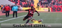 Ahmet Burak Solakel, Adana Demirspor ile anlaştı