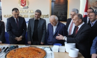 Vali  Toprak: Akçadağ'ın Kömbesi ayrı bir markadır